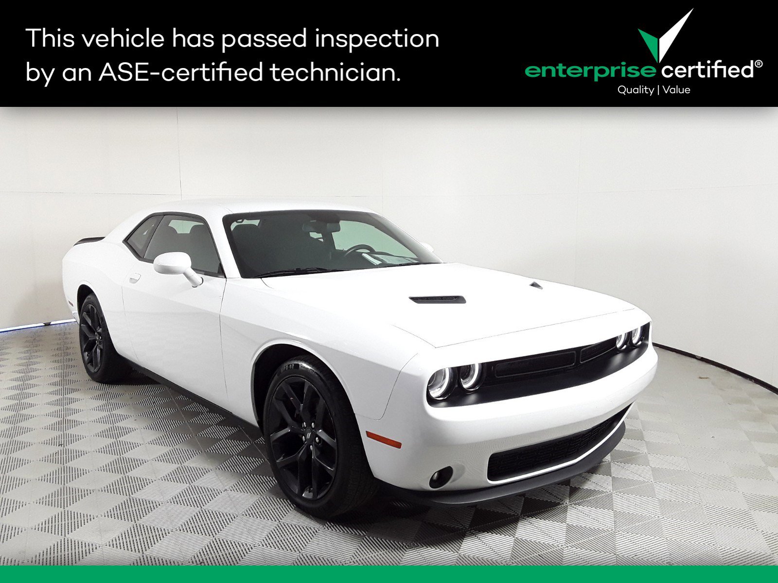 Used 2022 Dodge Challenger SXT RWD