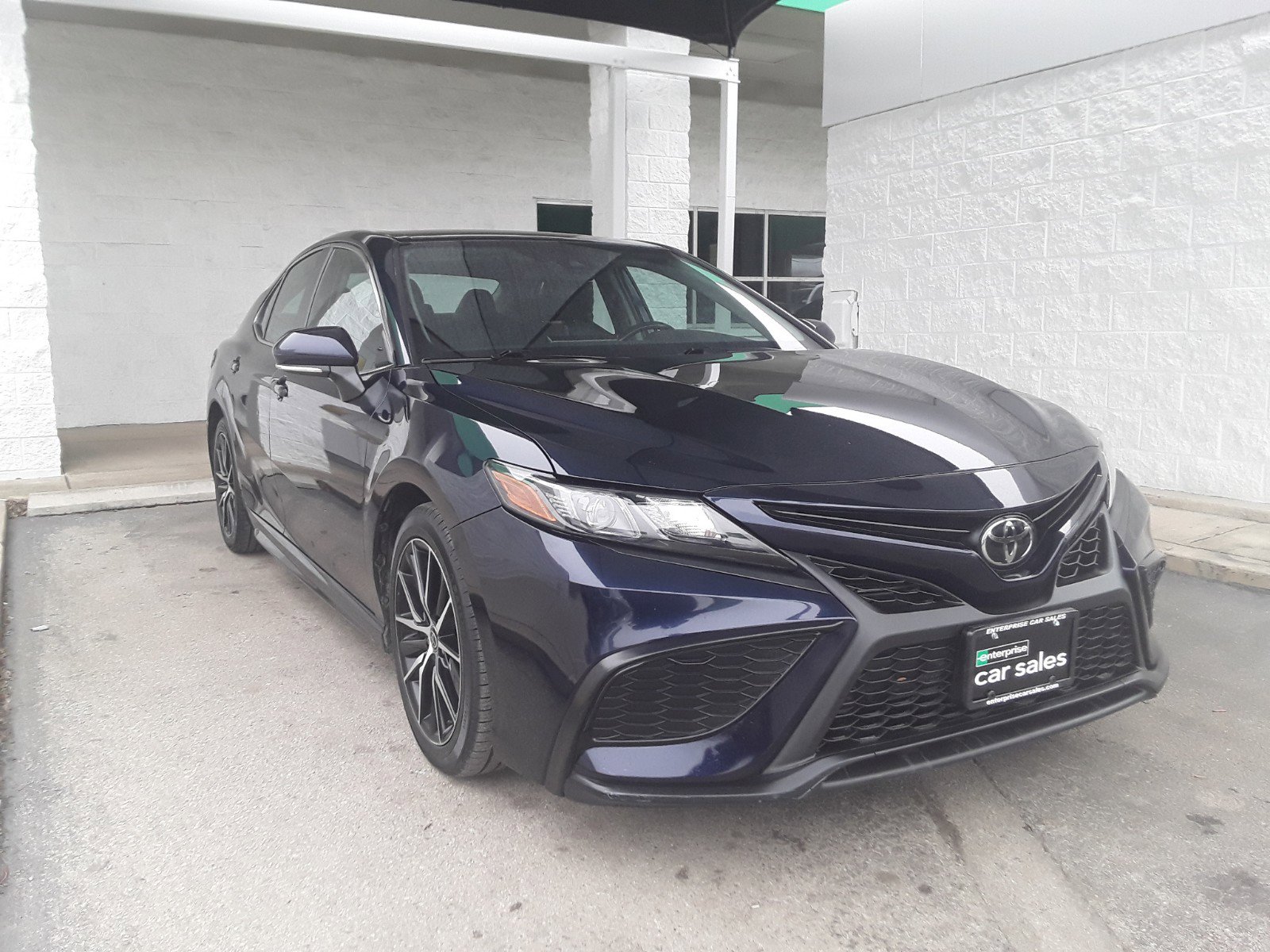 Used 2022 Toyota Camry SE Auto