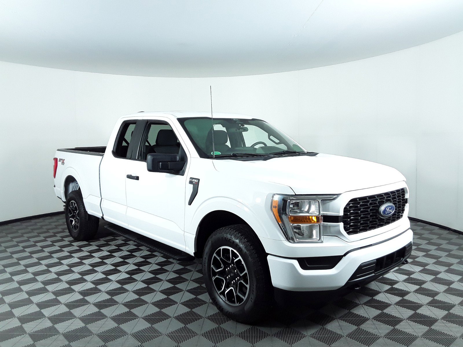 2022 Ford F-150 XLT 4WD SuperCab 6.5' Box