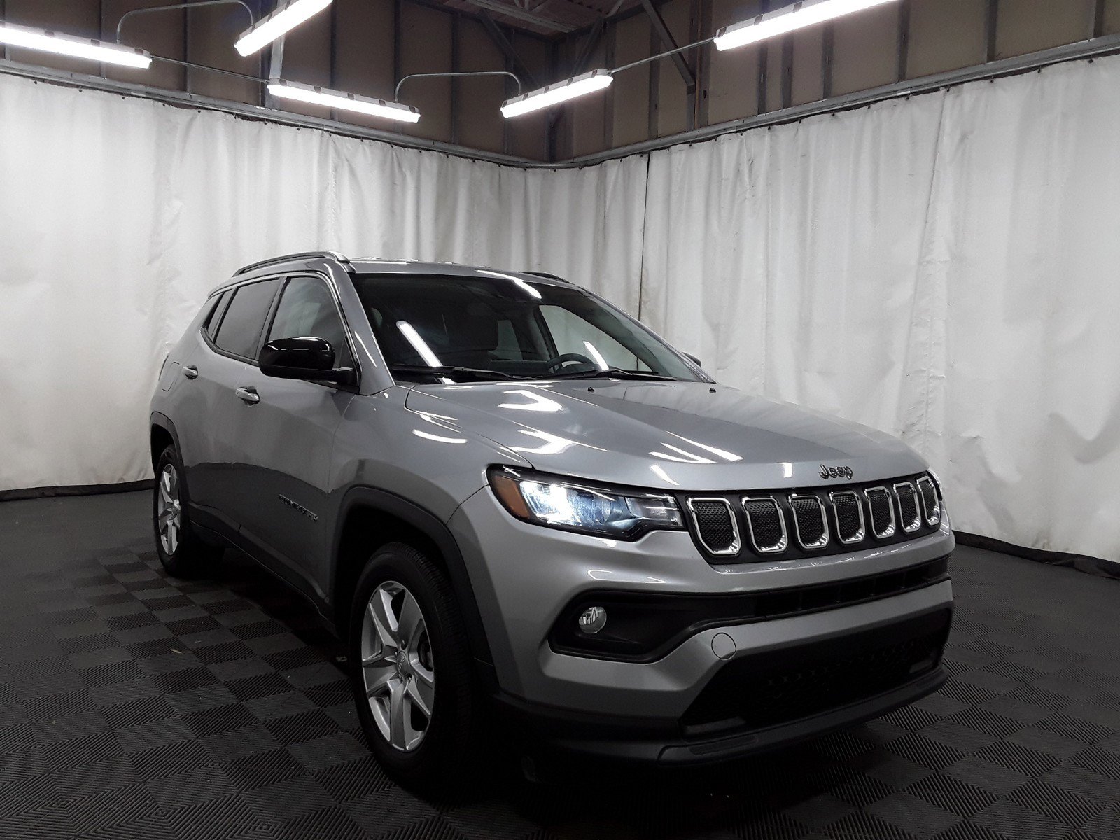 2022 Jeep Compass Latitude FWD