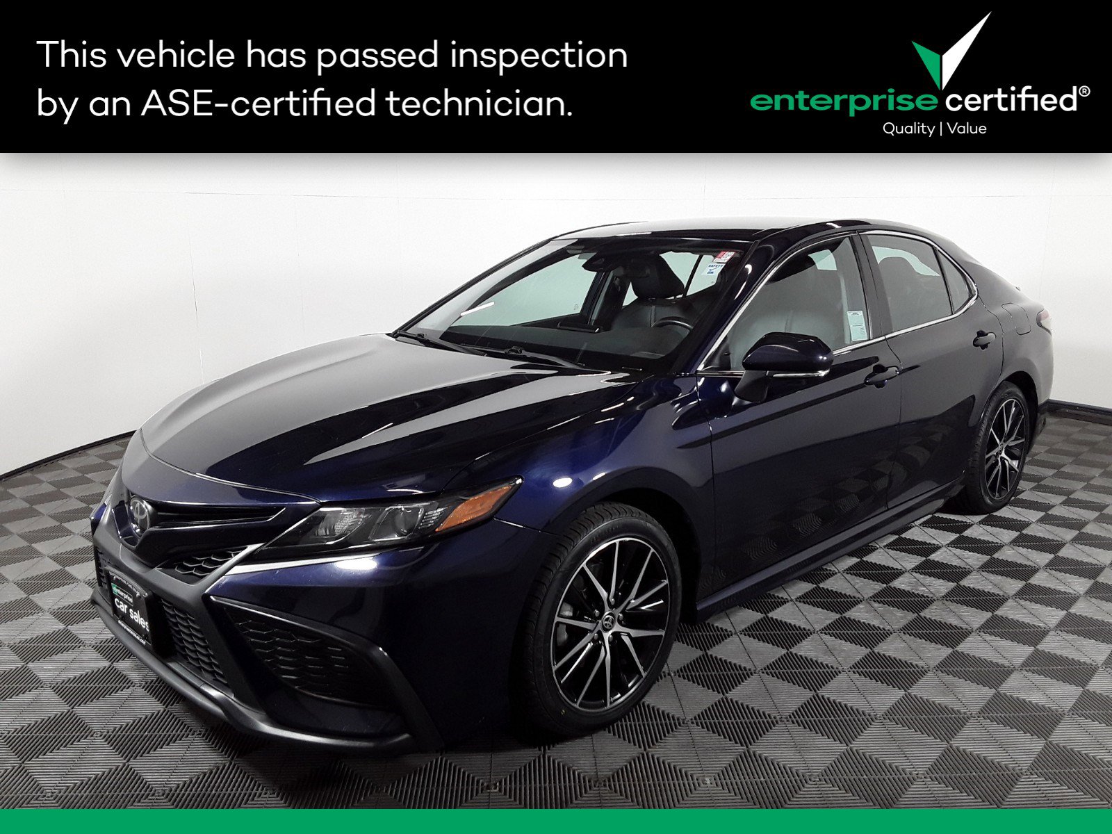 Used 2022 Toyota Camry SE Auto