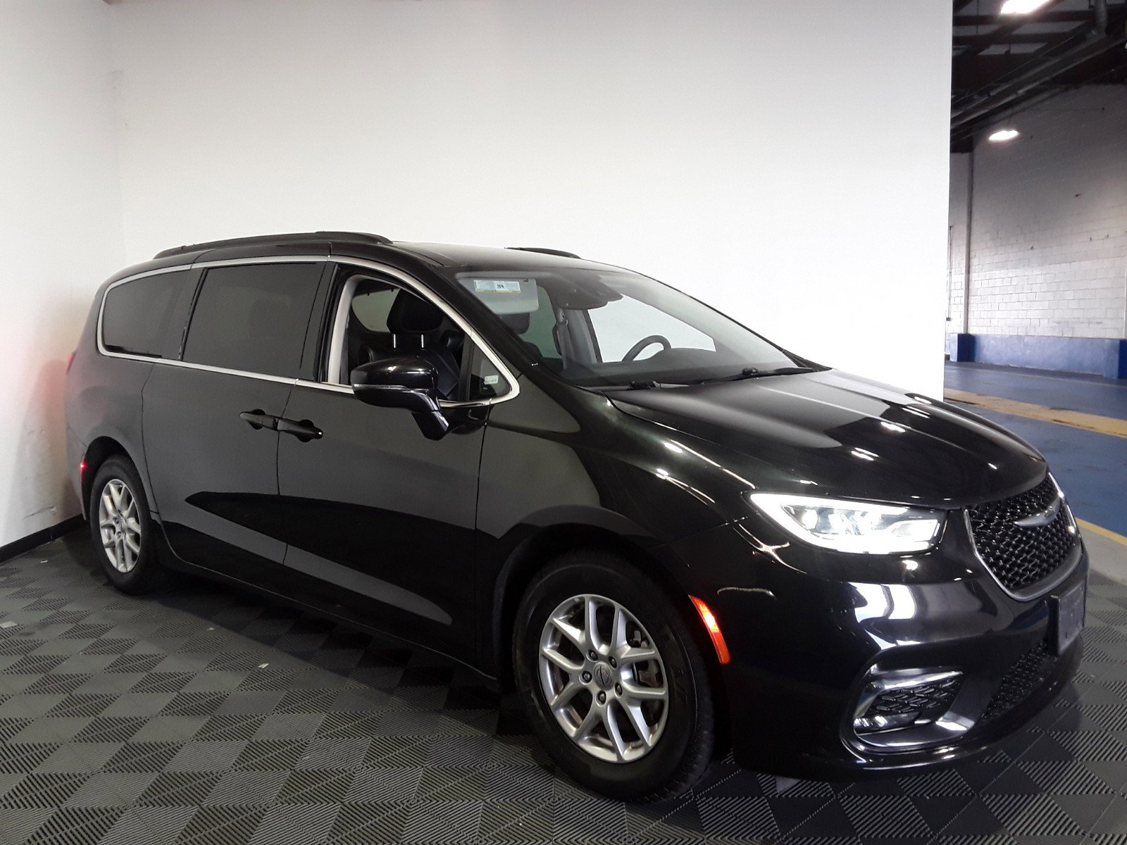 2022 Chrysler Pacifica Touring L FWD