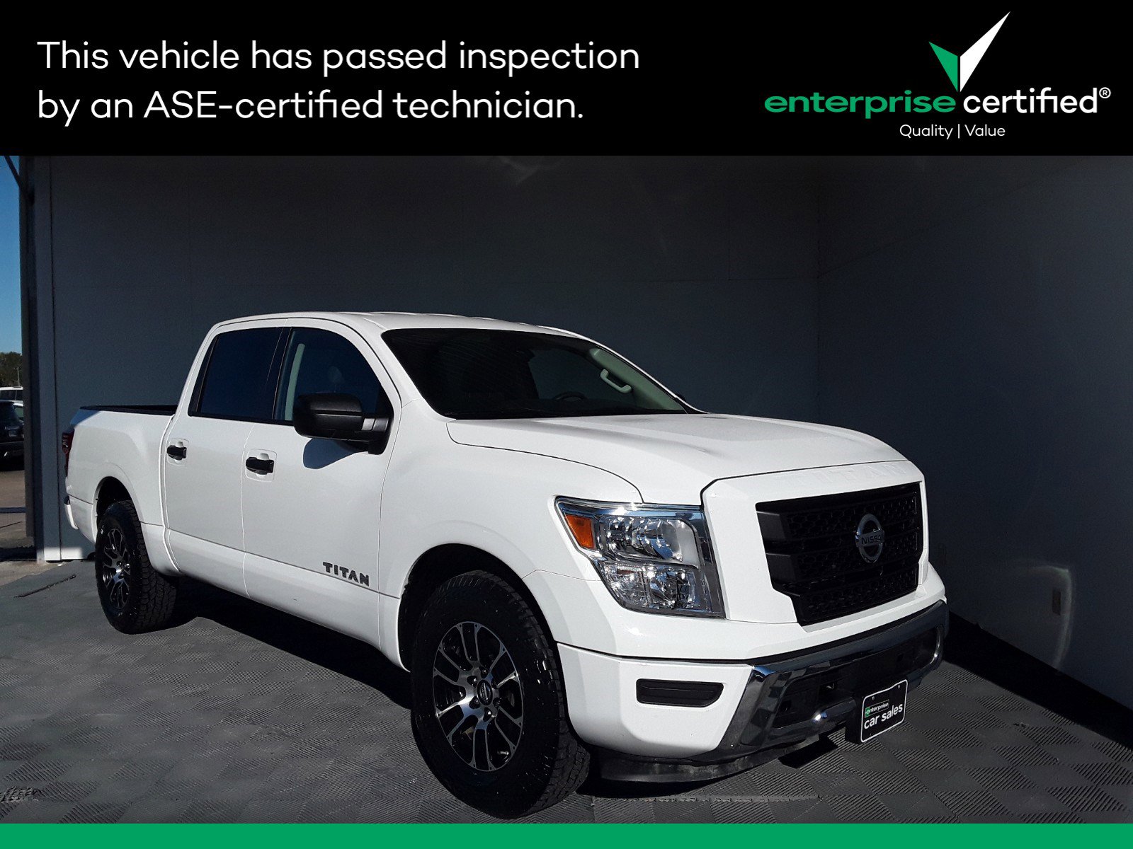 Used 2022 Nissan Titan SV