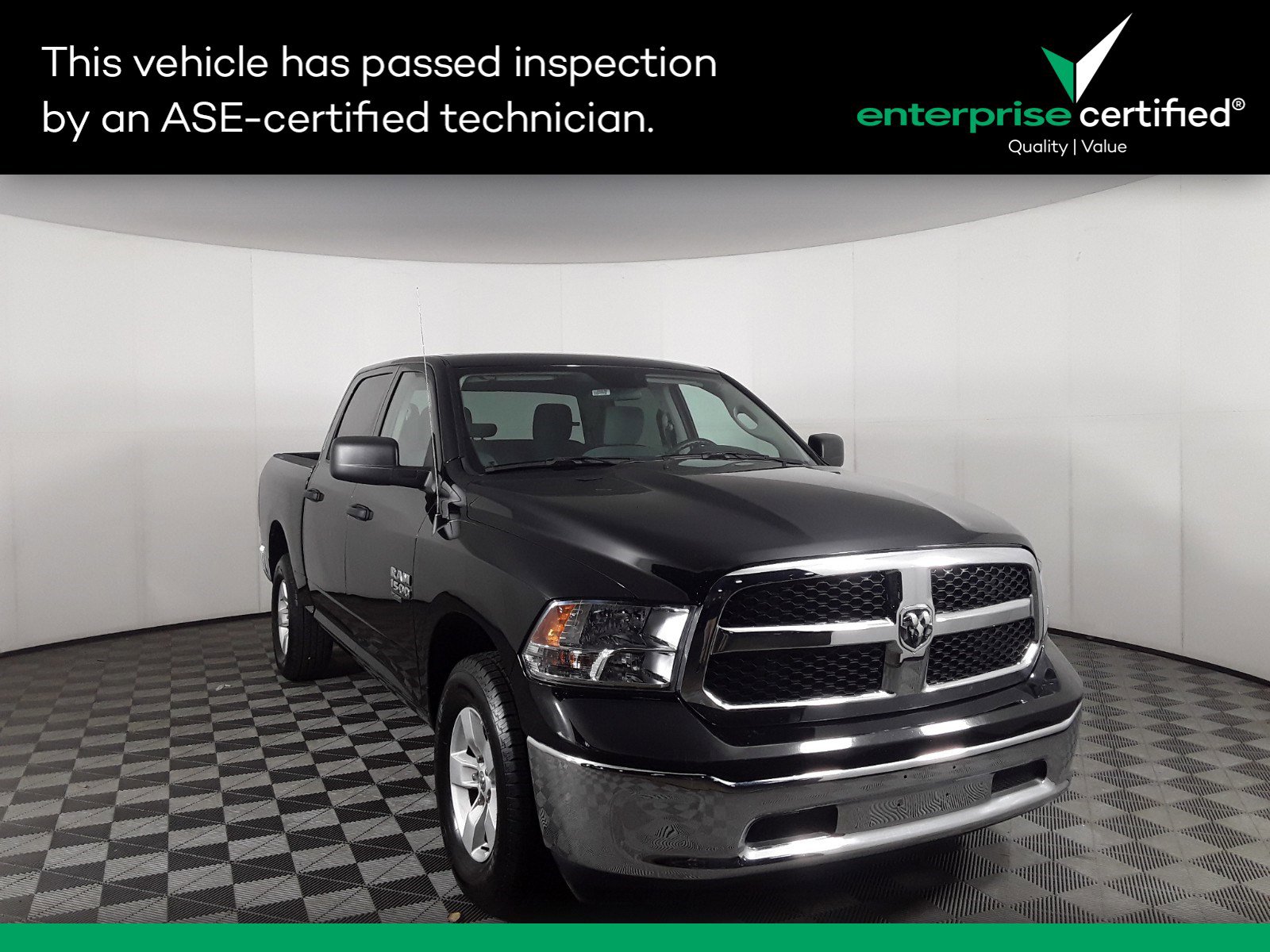 2022 Ram 1500 Classic SLT 4x4 Crew Cab 5'7