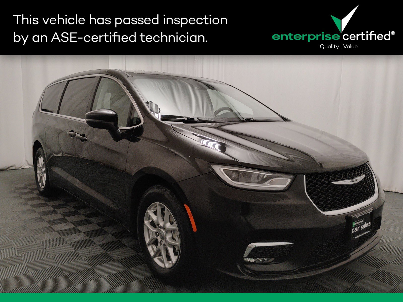 Used 2023 Chrysler Pacifica Touring L FWD