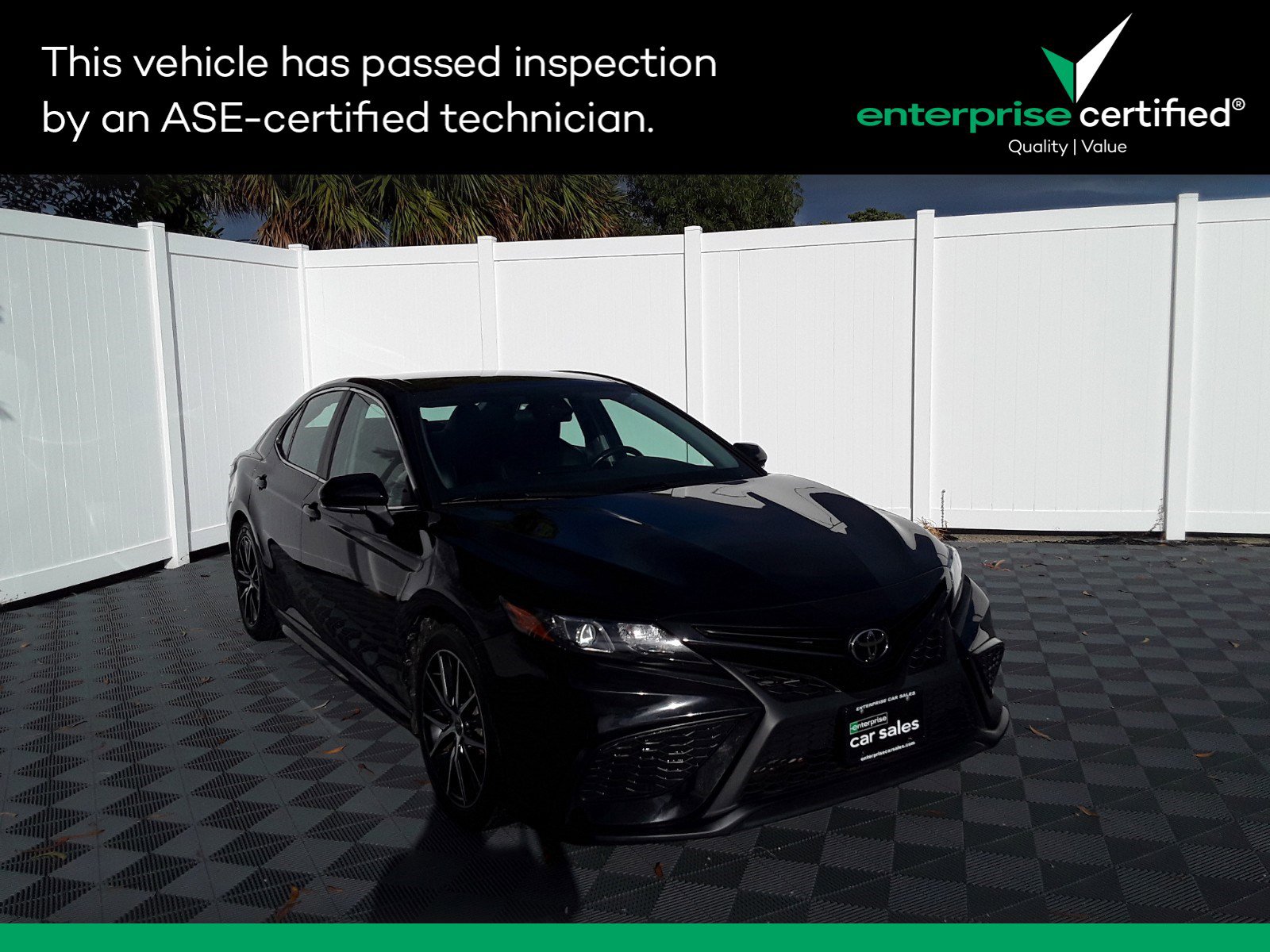 Used 2022 Toyota Camry SE Auto