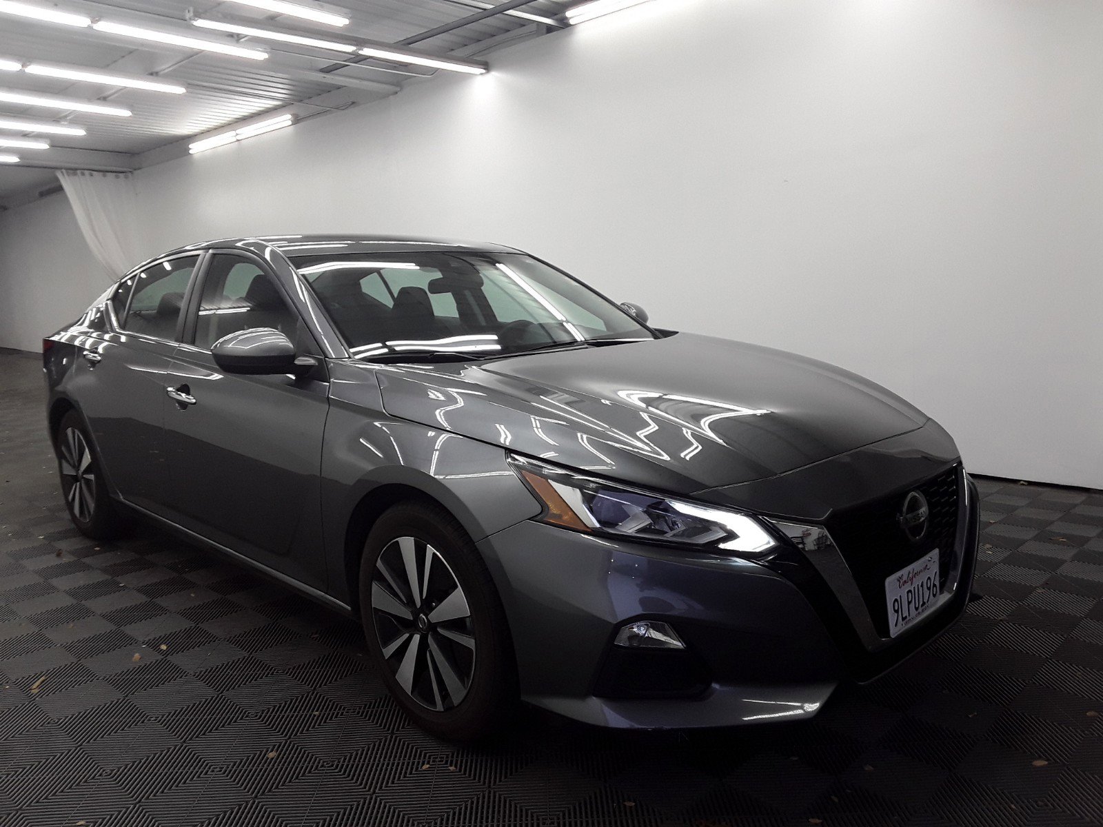 Used 2022 Nissan Altima 2.5 SV Sedan