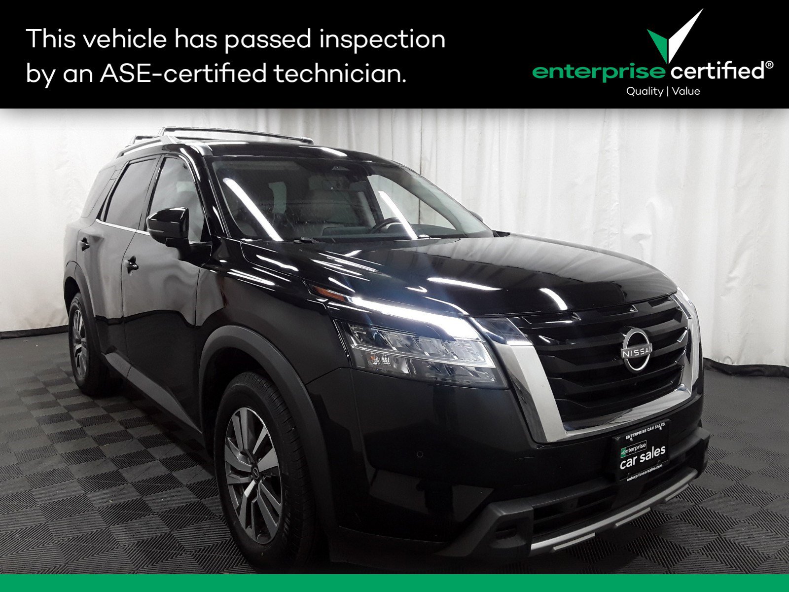 Used 2023 Nissan Pathfinder SL 4WD