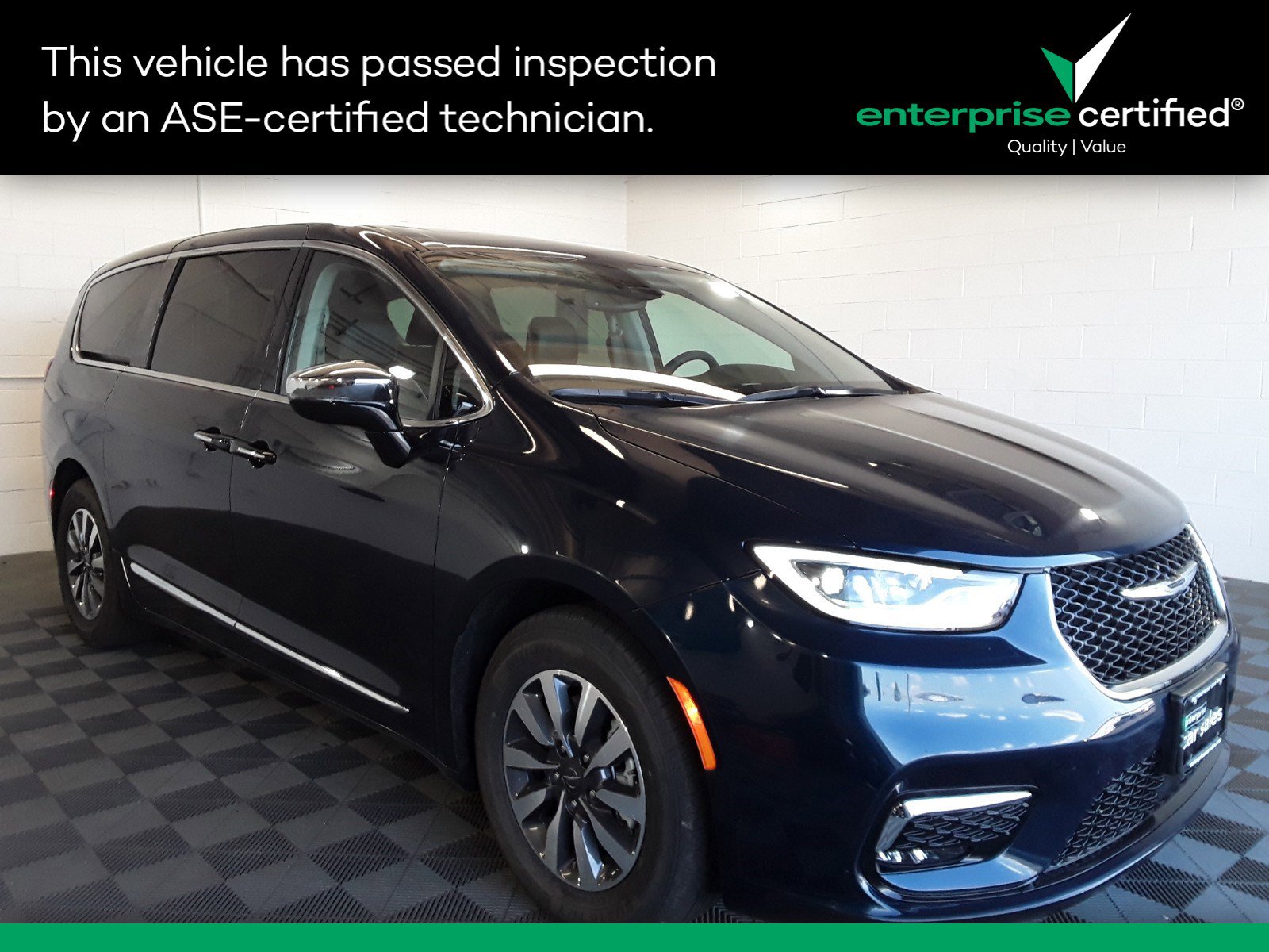 Used 2023 Chrysler Pacifica Hybrid Limited FWD