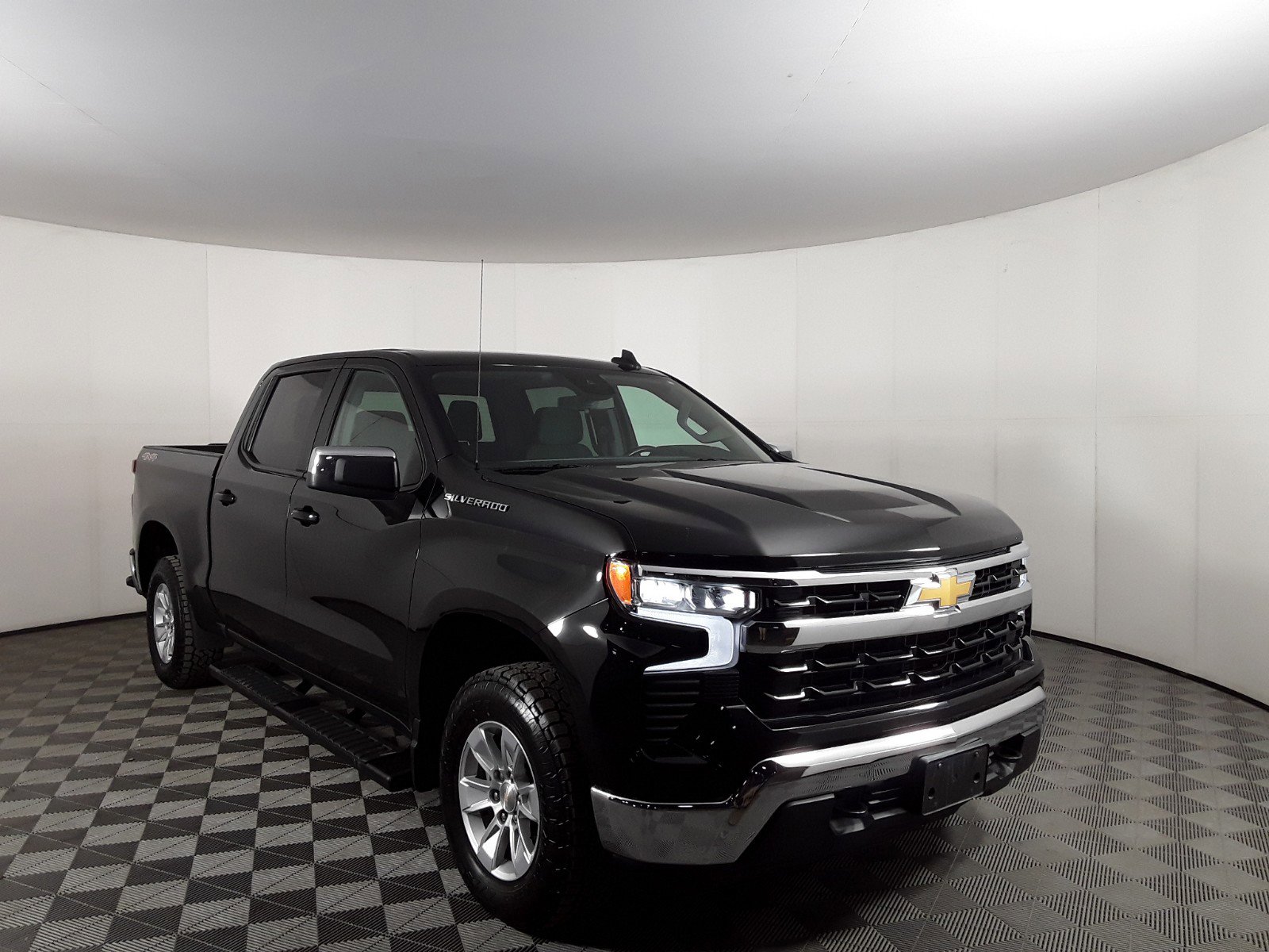 Used 2022 Chevrolet Silverado 1500 4WD Crew Cab 147" LT w/1LT