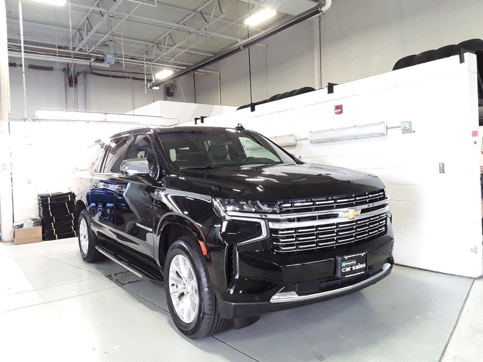 2023 Chevrolet Suburban 4WD 4dr Premier