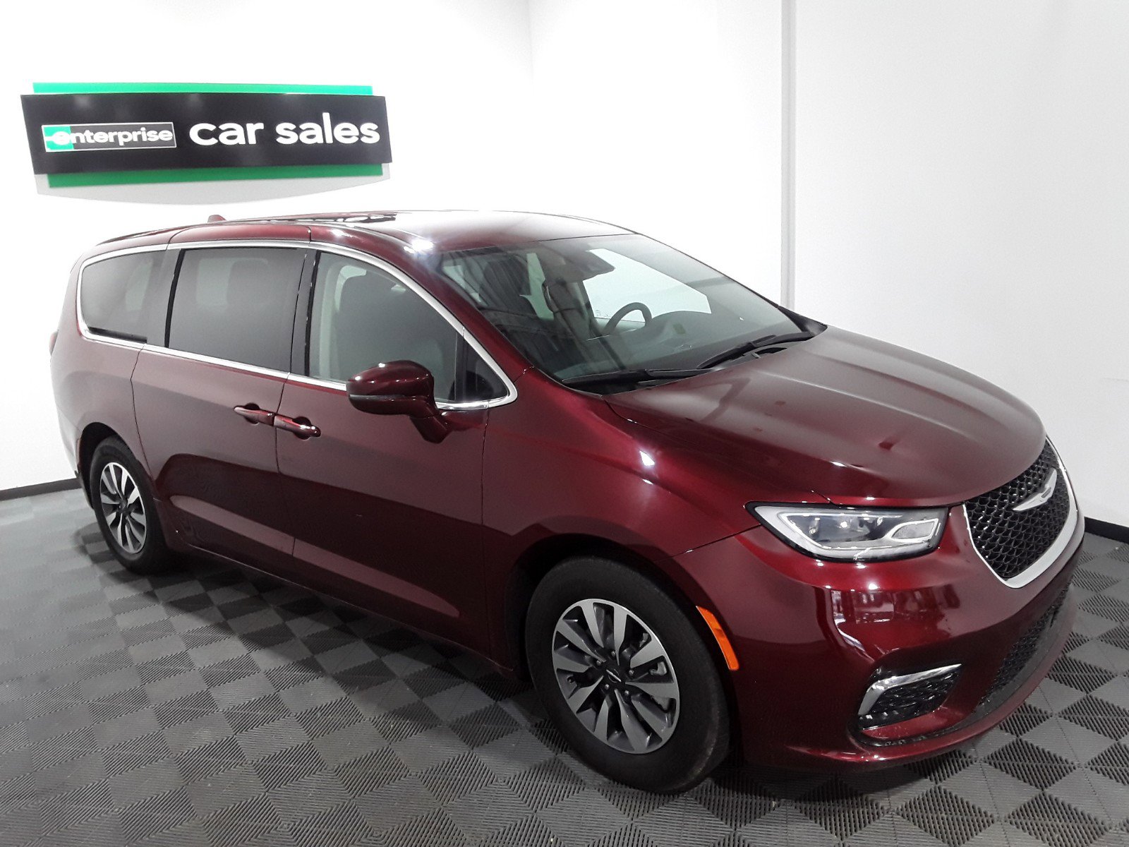 2022 Chrysler Pacifica Hybrid Touring L FWD