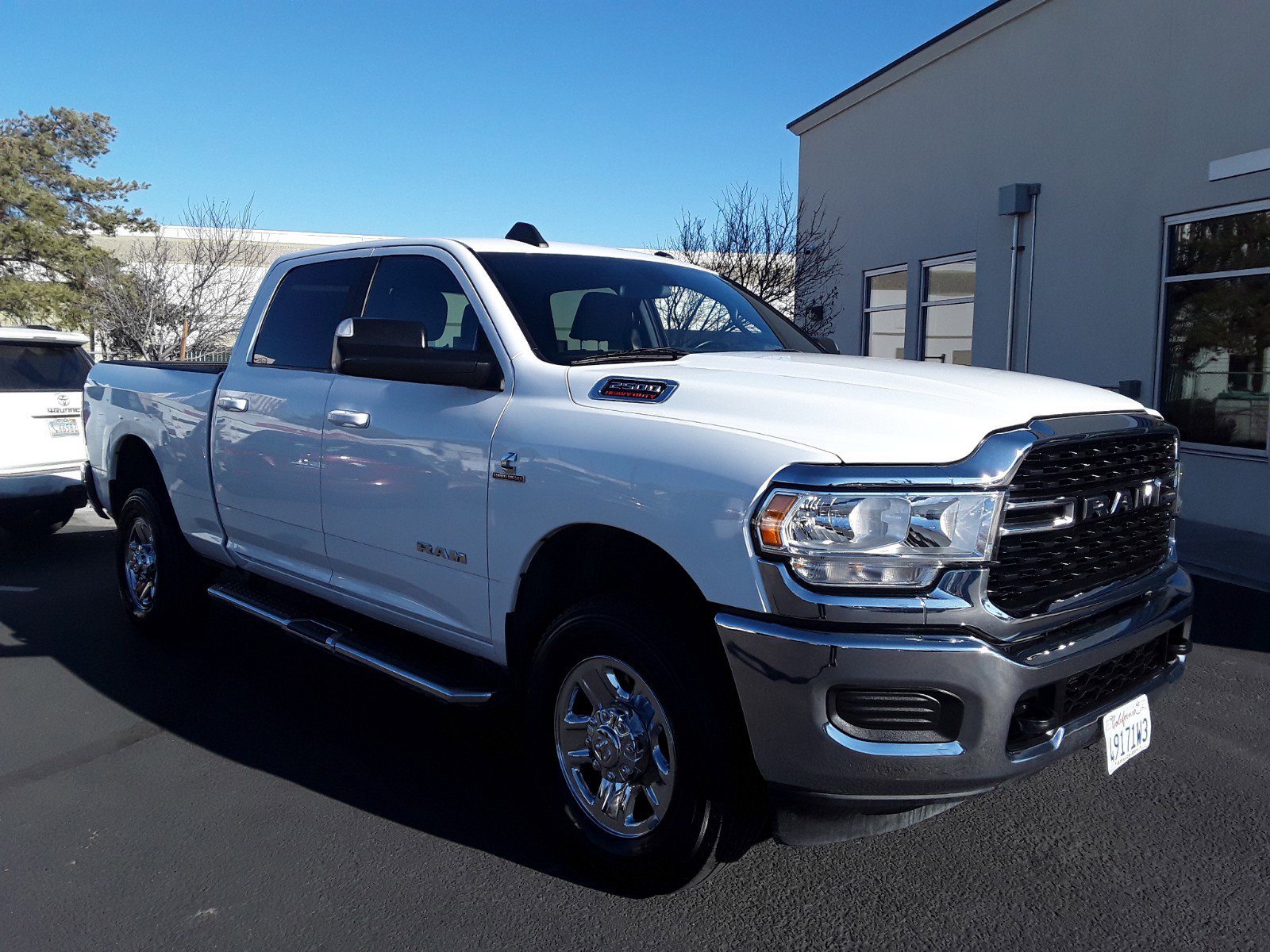 2022 Ram 2500 Big Horn 4x4 Crew Cab 6'4