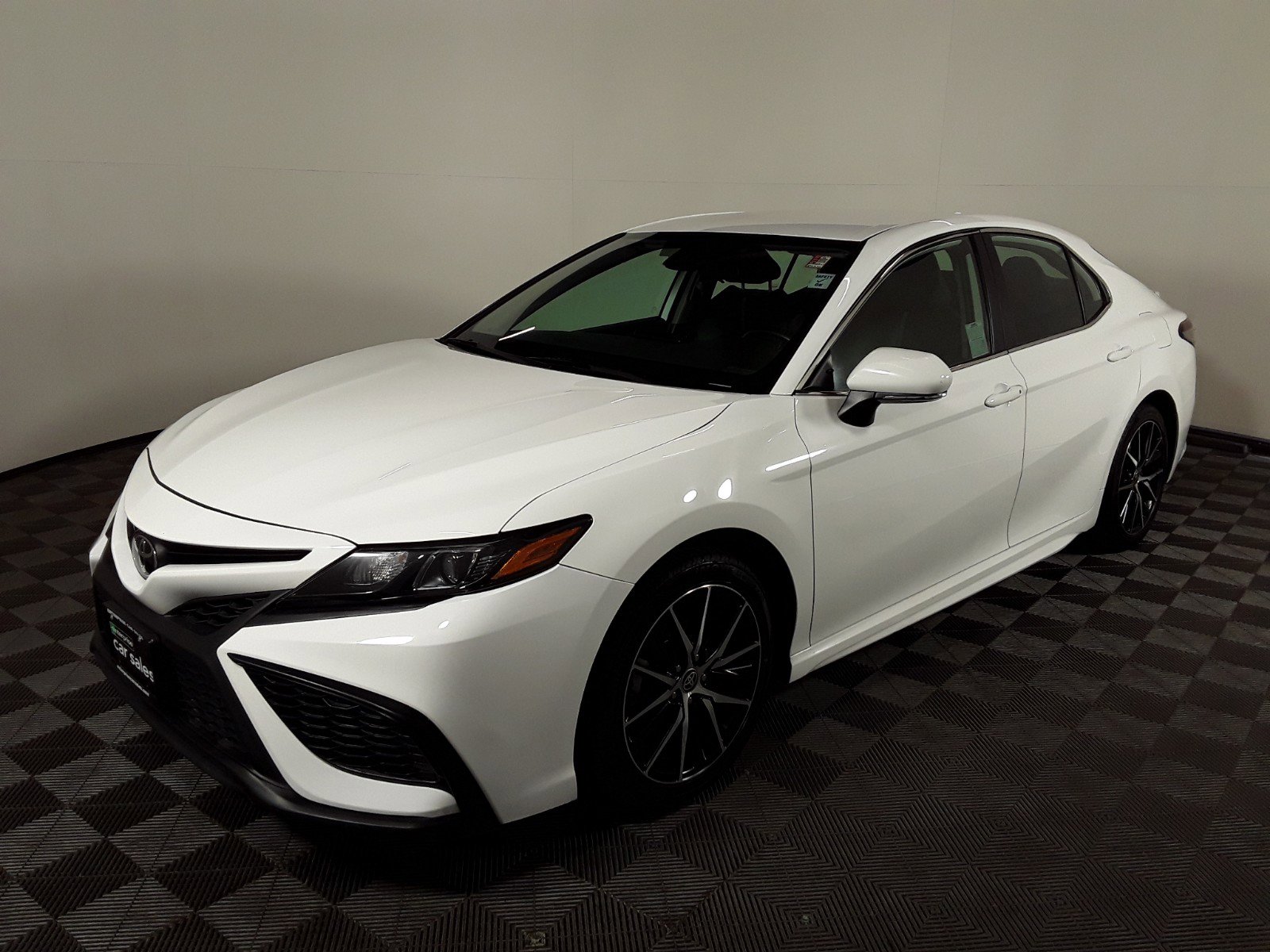 2022 Toyota Camry SE Auto