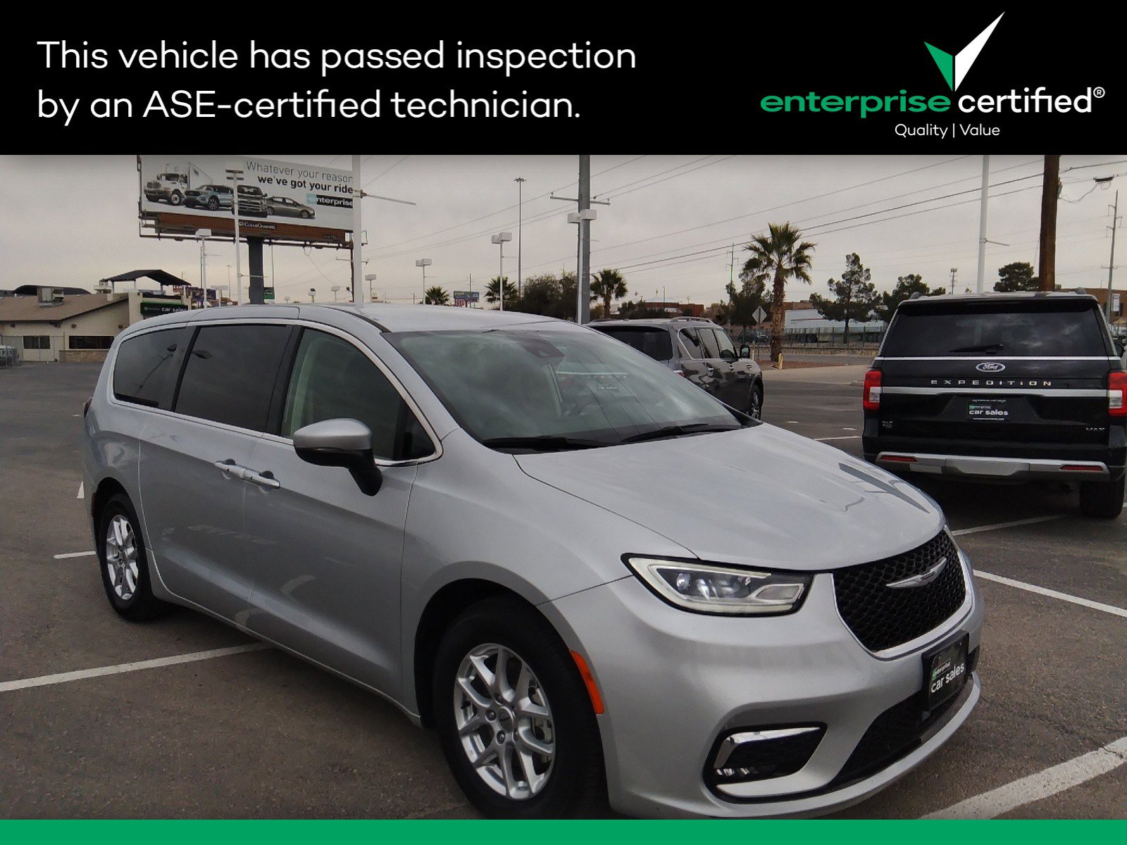 Used 2023 Chrysler Pacifica Touring L FWD