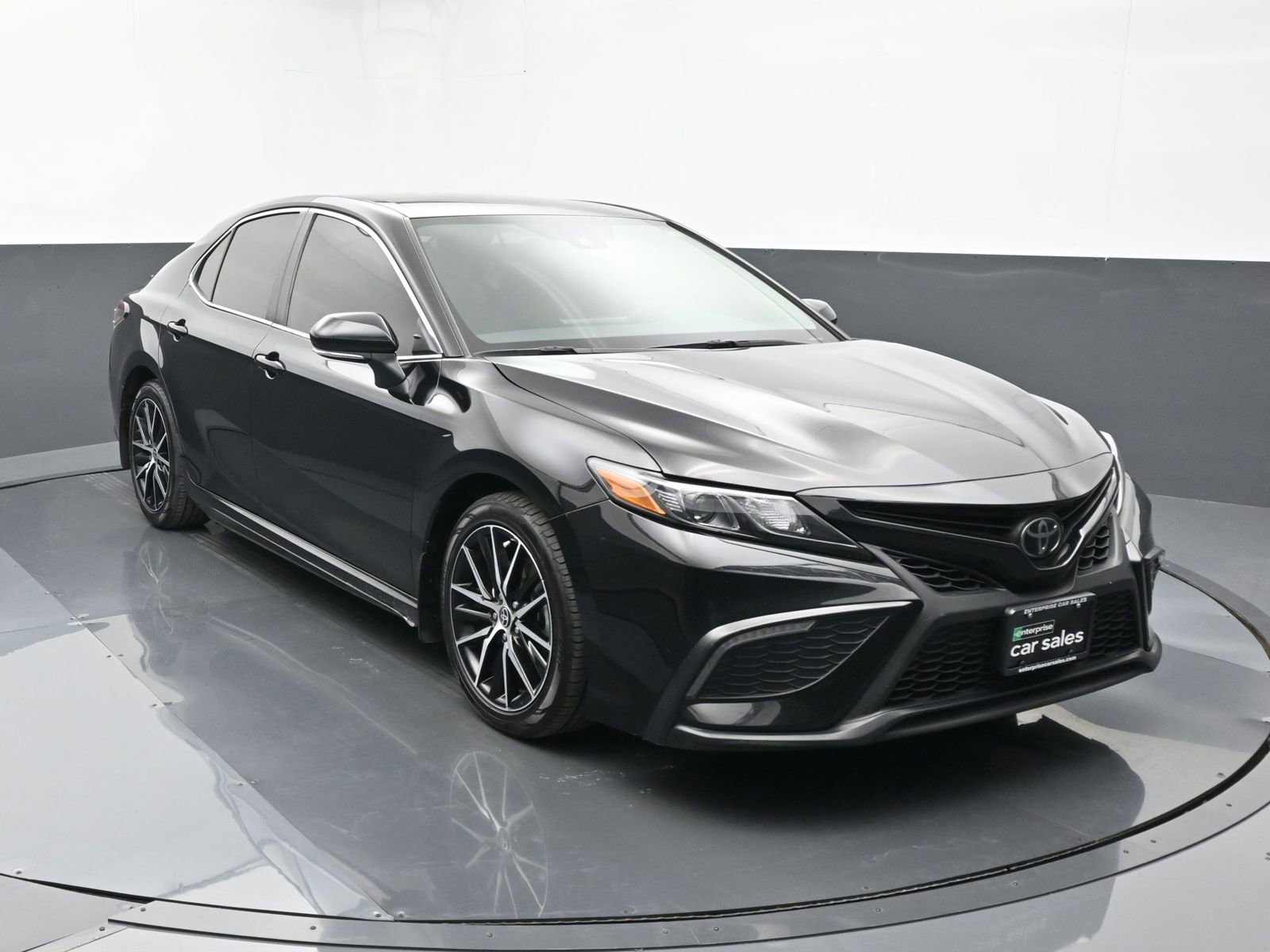 2023 Toyota Camry SE Nightshade Auto