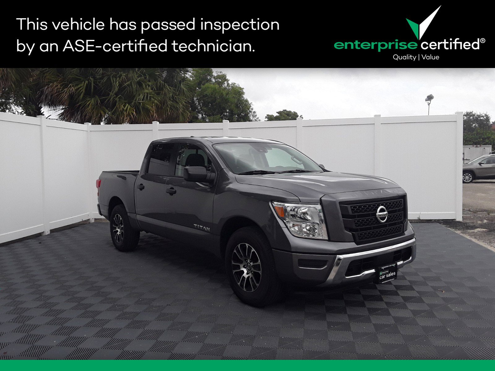 Used 2022 Nissan Titan 4x2 Crew Cab SV