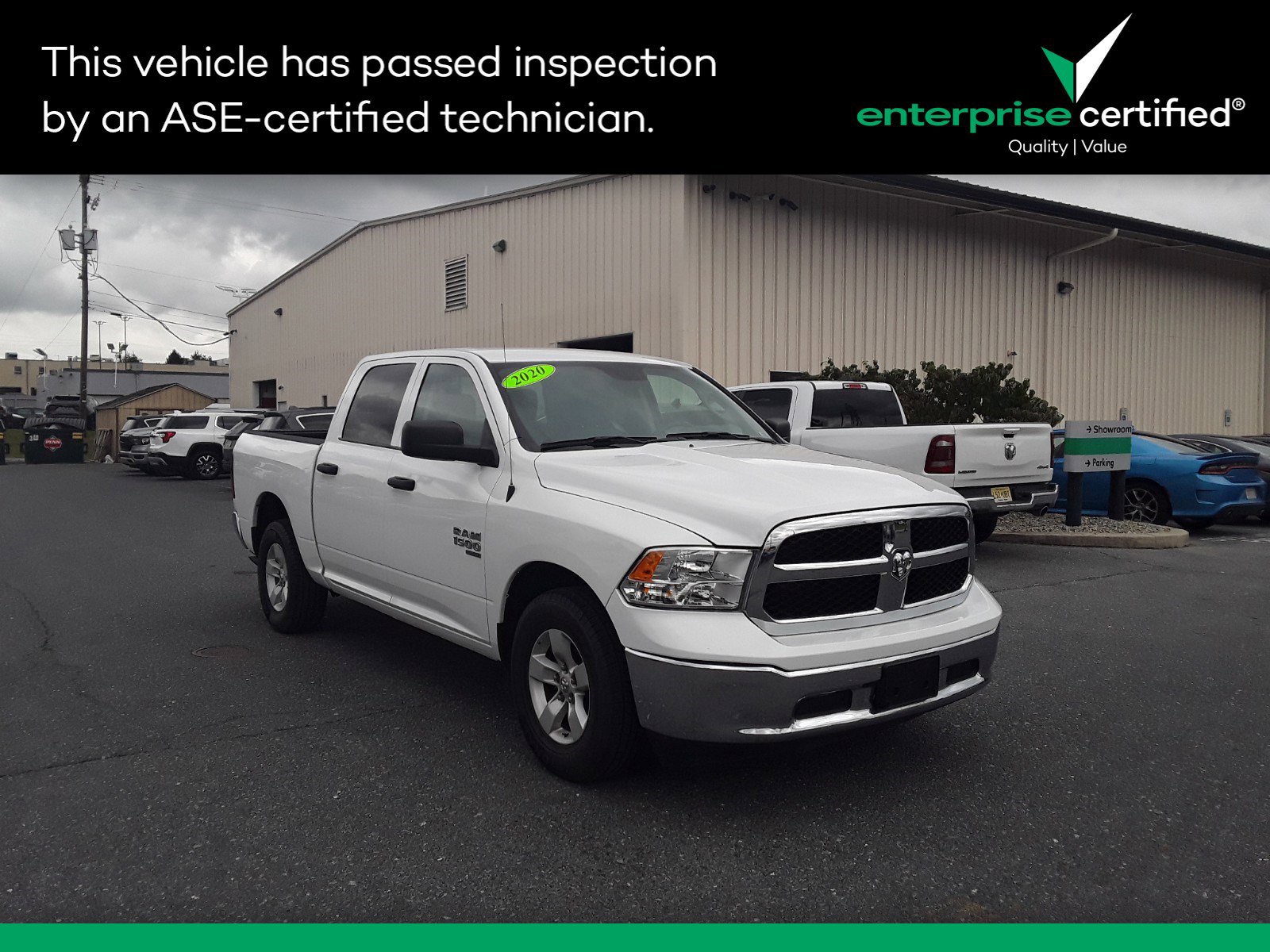 2022 Ram 1500 Classic SLT 4x2 Crew Cab 5'7