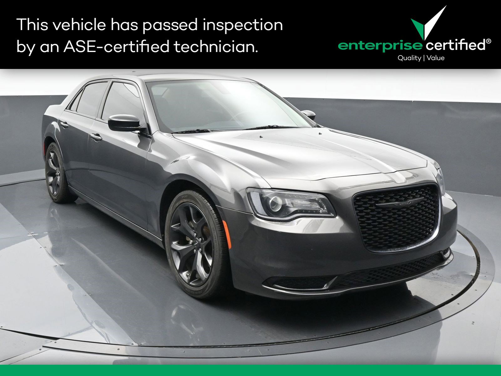 2022 Chrysler 300 Touring RWD