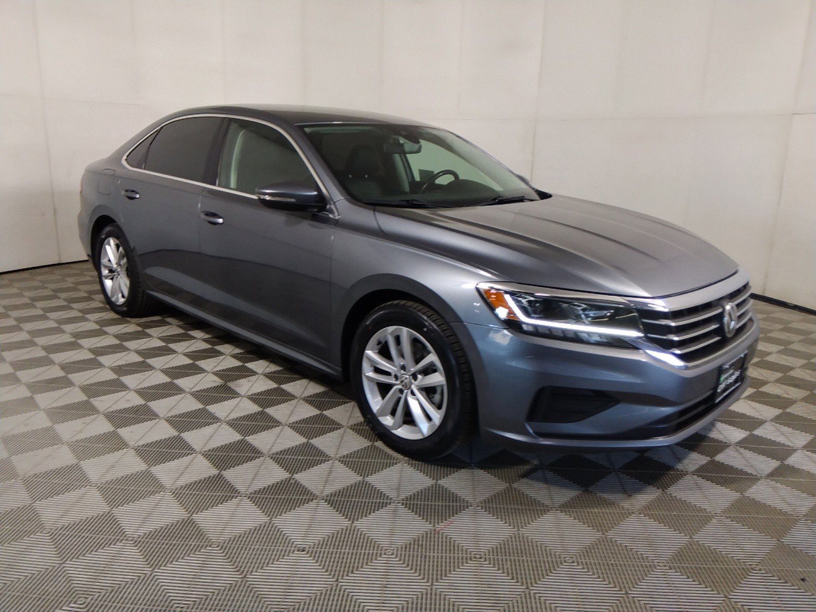 2020 Volkswagen Passat 2.0T SE Auto