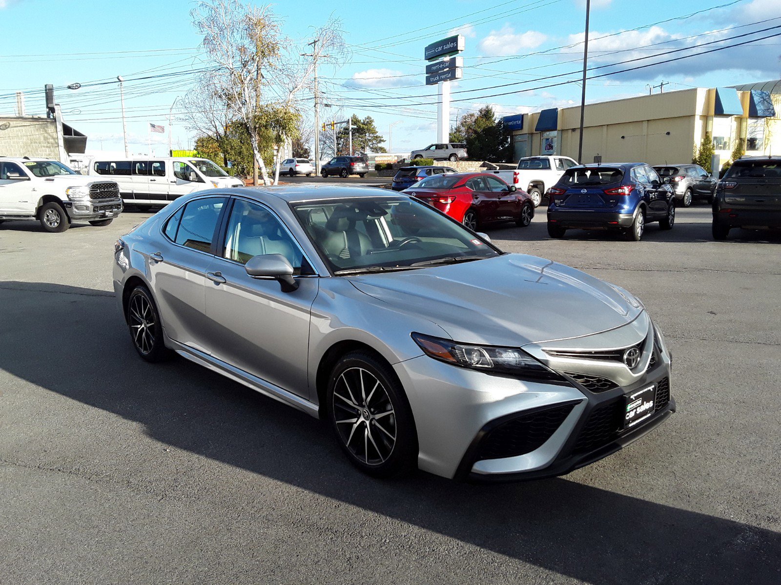 2022 Toyota Camry SE Auto