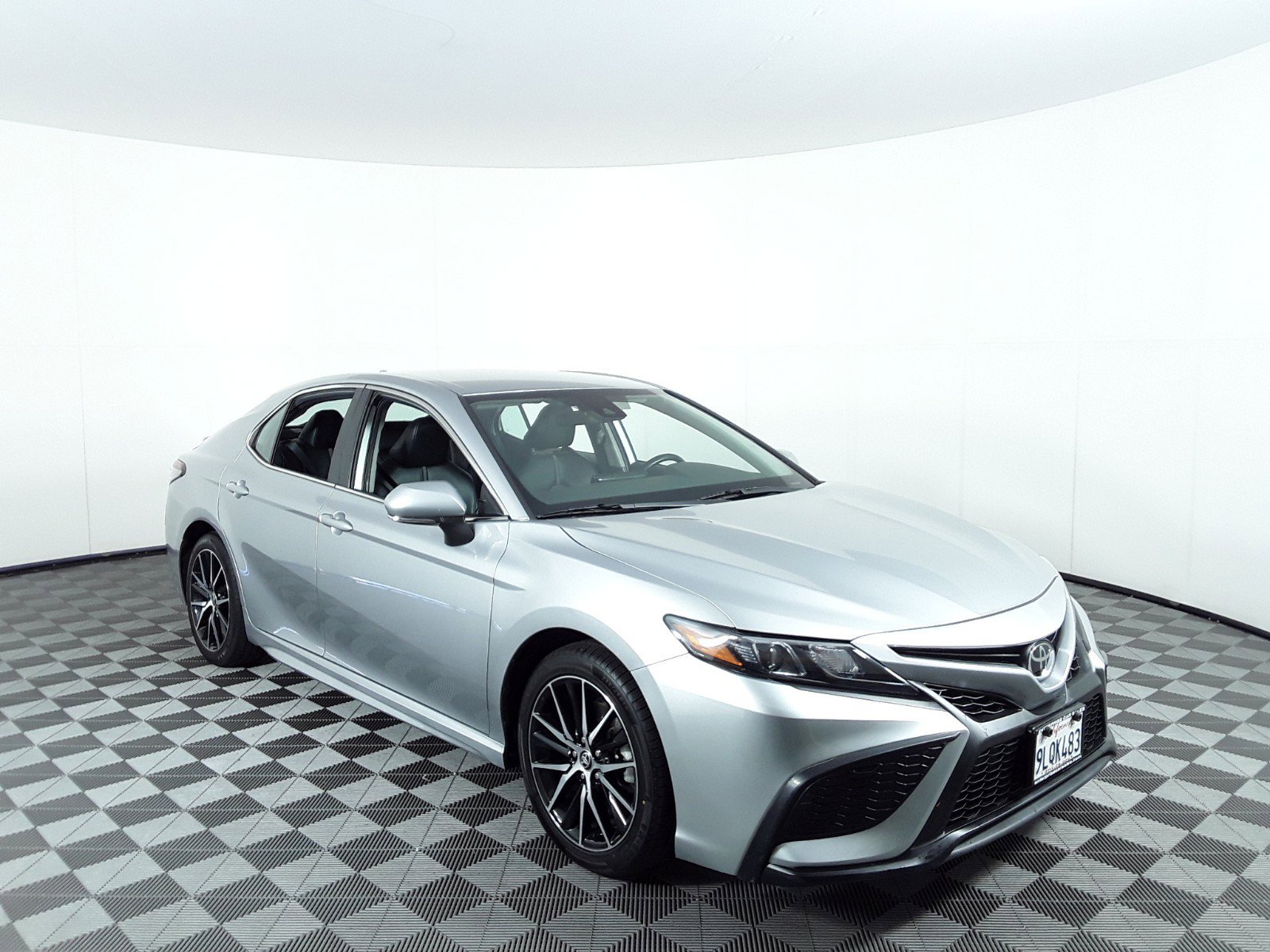 Used 2022 Toyota Camry SE Auto